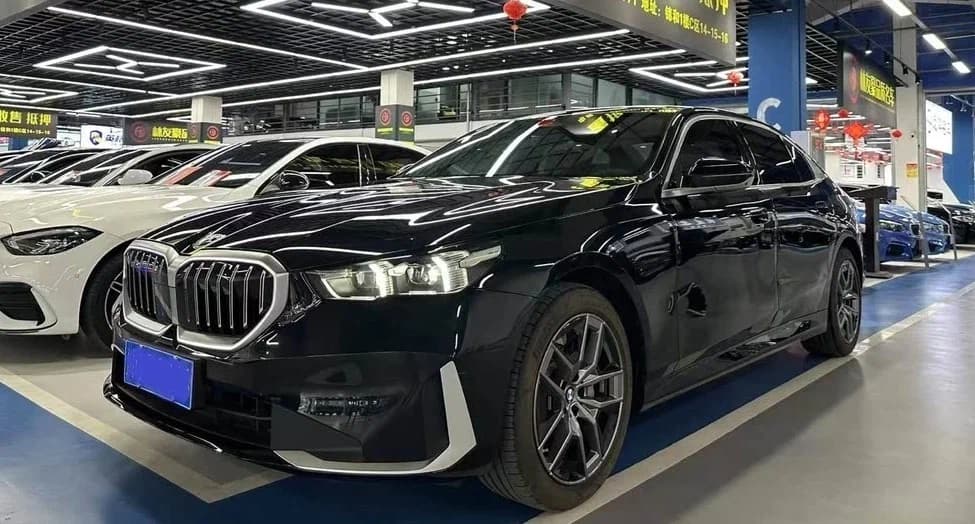 BMW 5 Series L, 2026