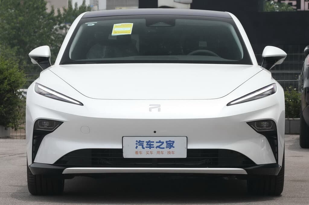 Rising Auto F7, 2026