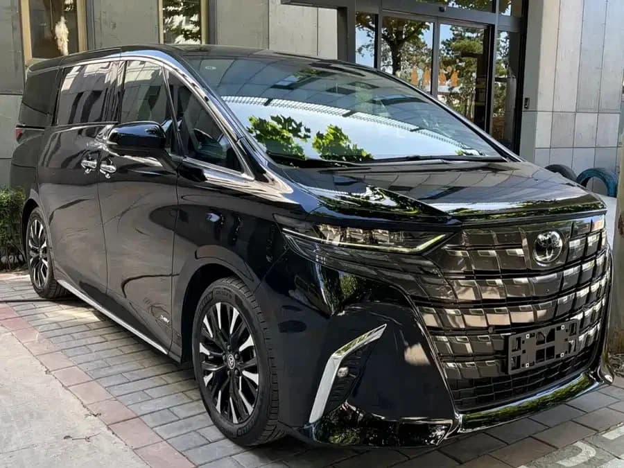 Toyota Alphard, 2026