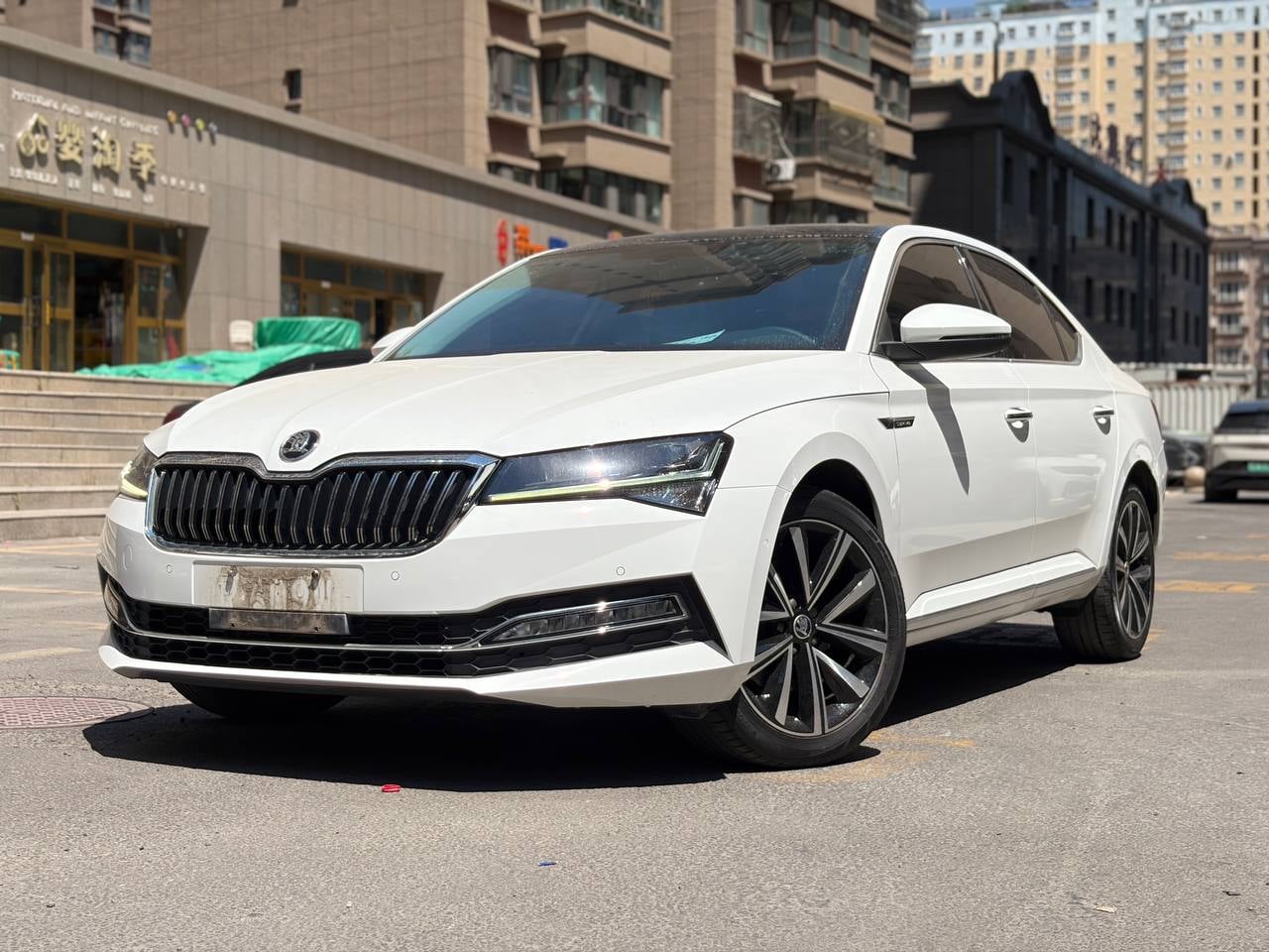 Skoda Superb, 2022 — фото 1