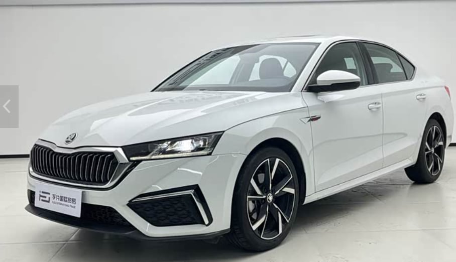 Skoda Octavia, 2023 — фото 1