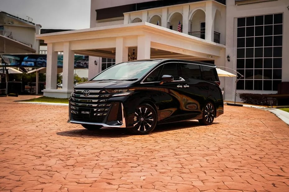 Toyota Vellfire, 2026 — фото 1