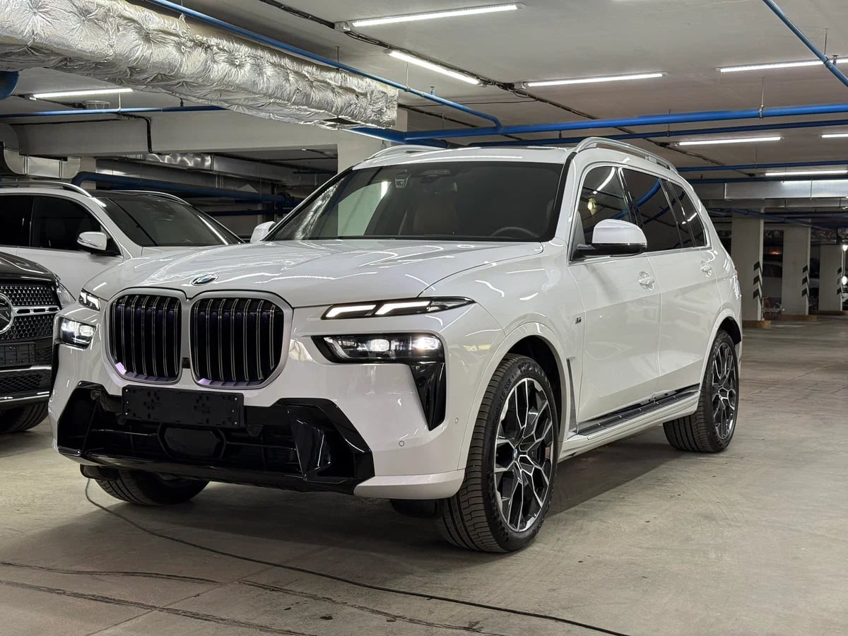 BMW X7, 2026 — фото 1