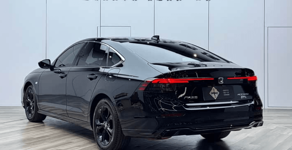 Honda Accord, 2025 — фото 1