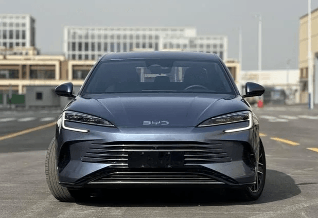 BYD Seal 07 DM-i, 2026 — фото 1
