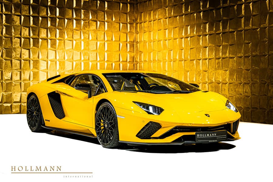 Lamborghini Aventador S, 2026
