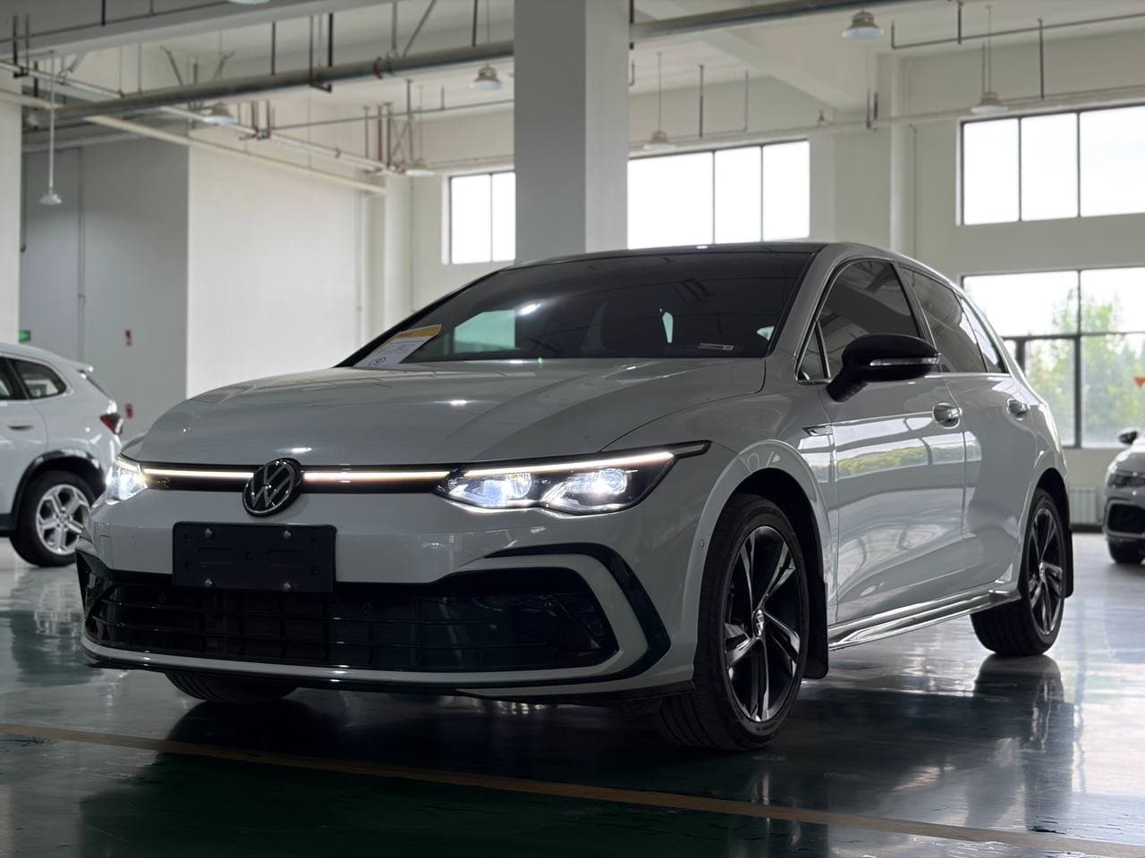 Volkswagen Golf, 2023