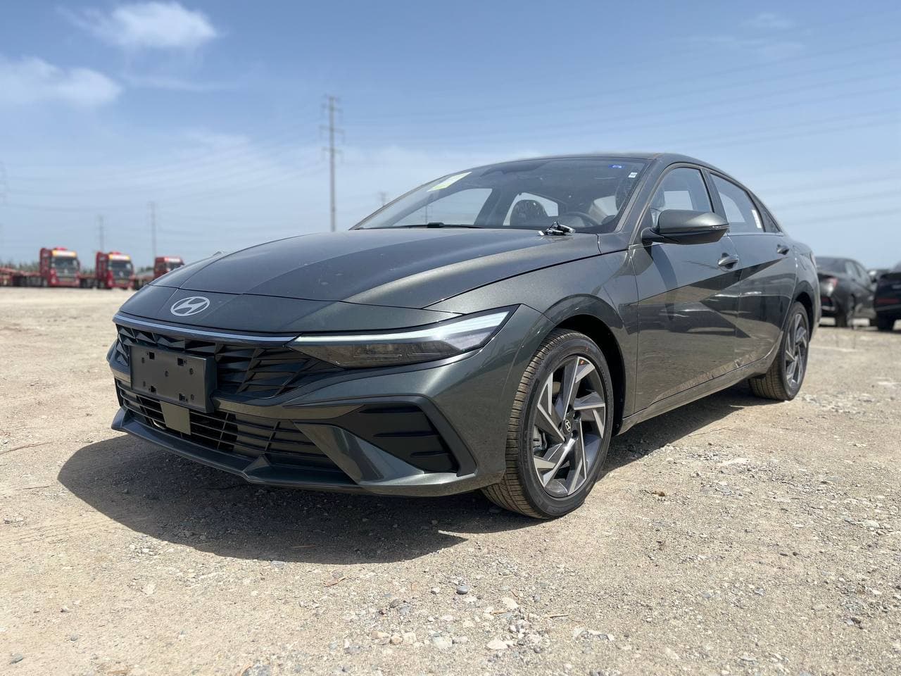 Hyundai Elantra Lux, 2026