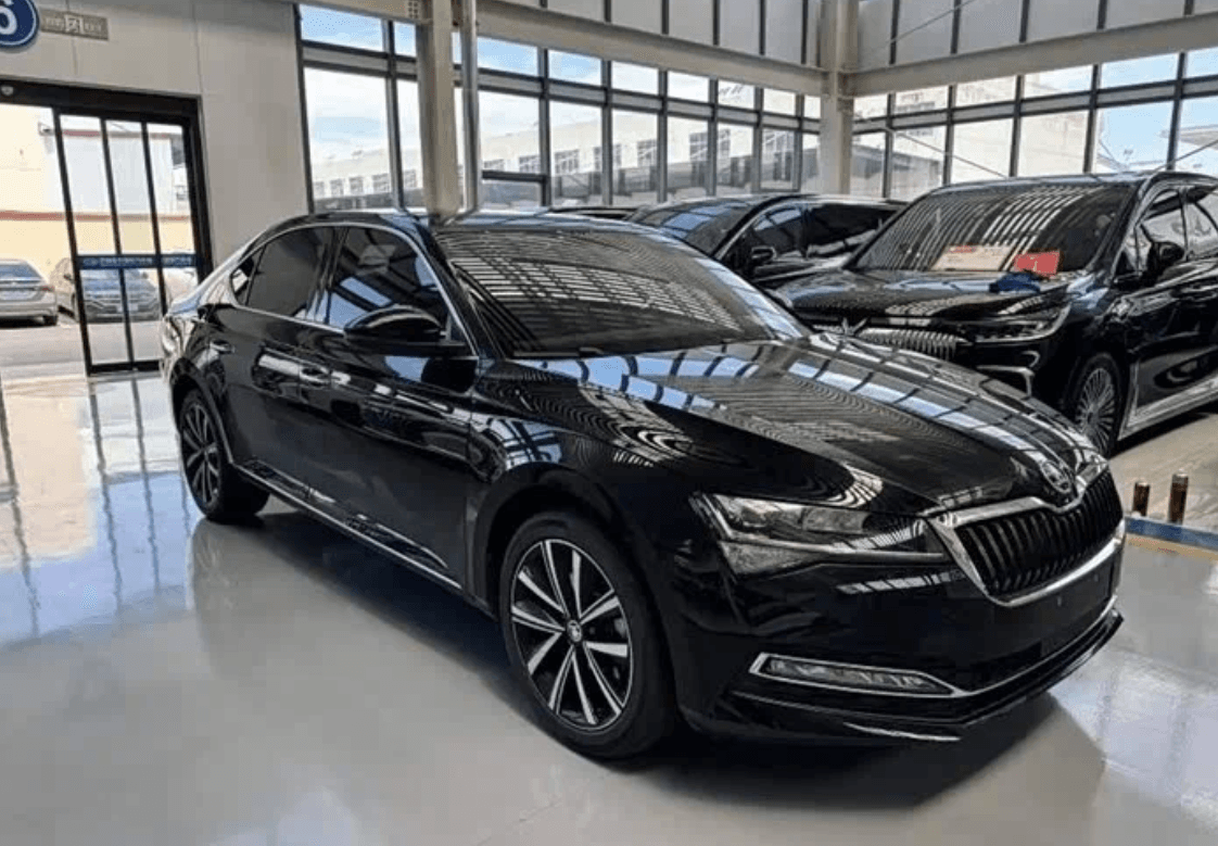 Skoda Superb, 2026