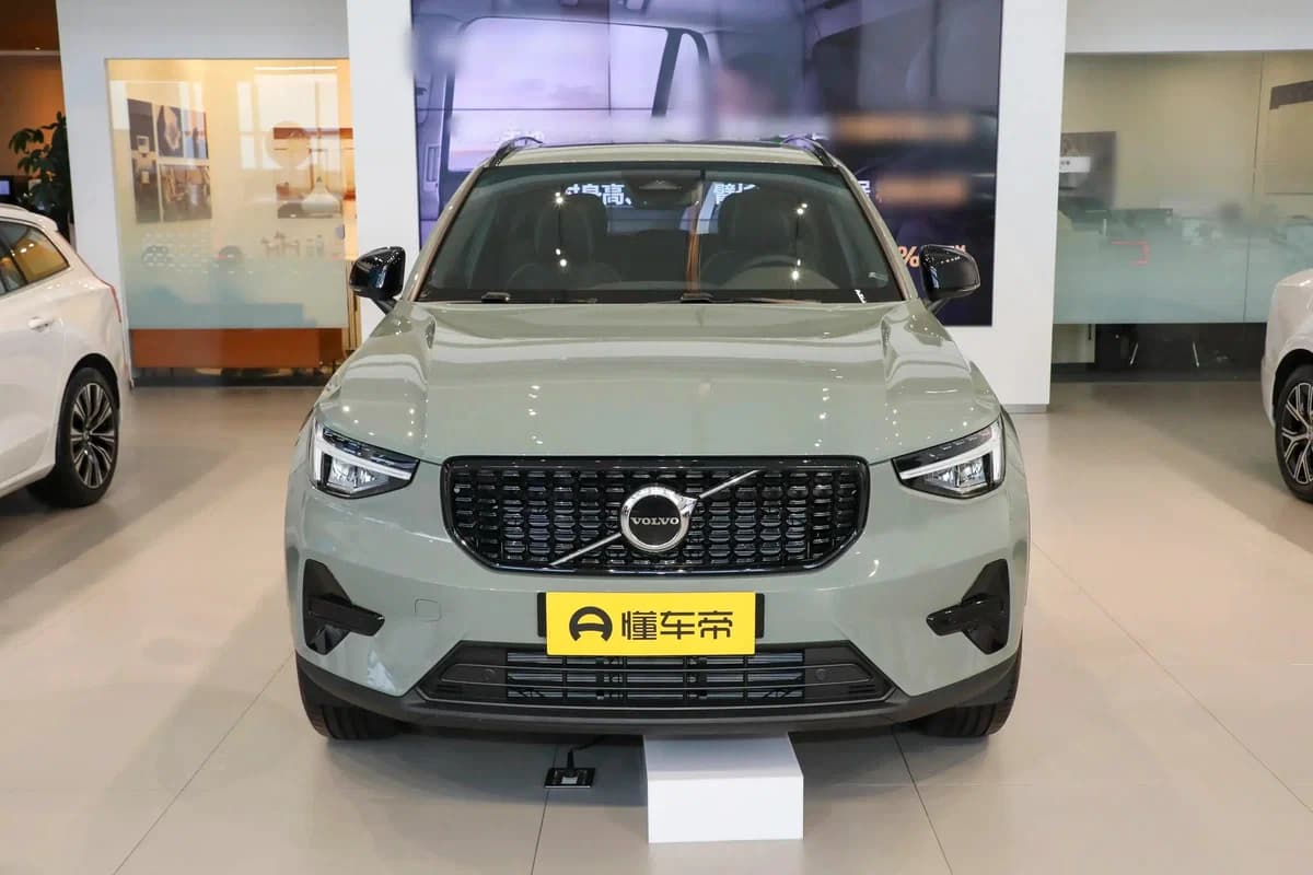Volvo XC40, 2026