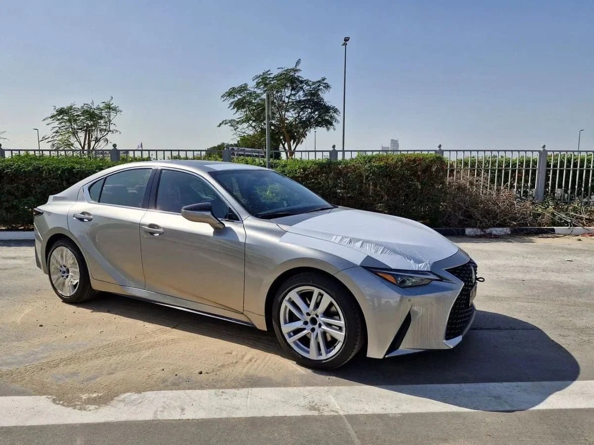 Lexus IS, 2026