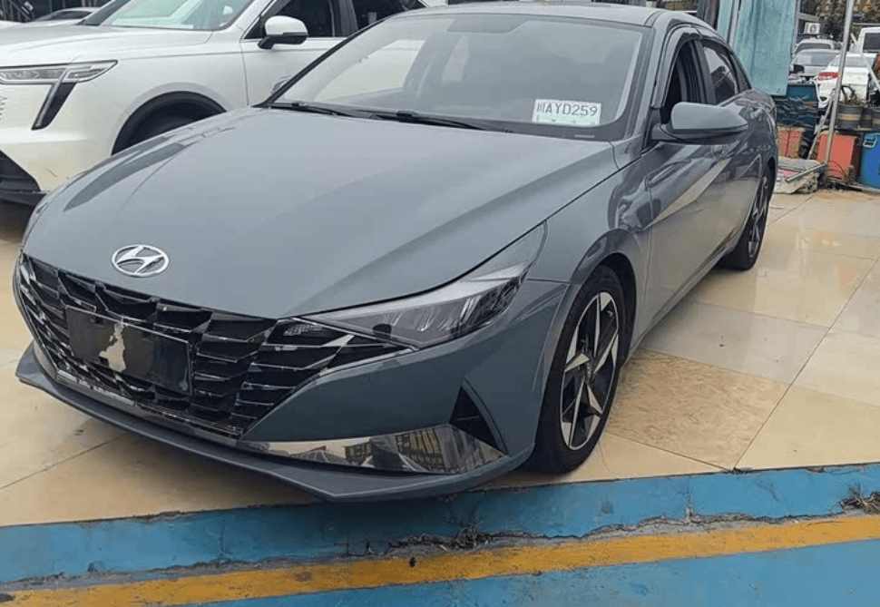 Hyndai Elantra, 2022