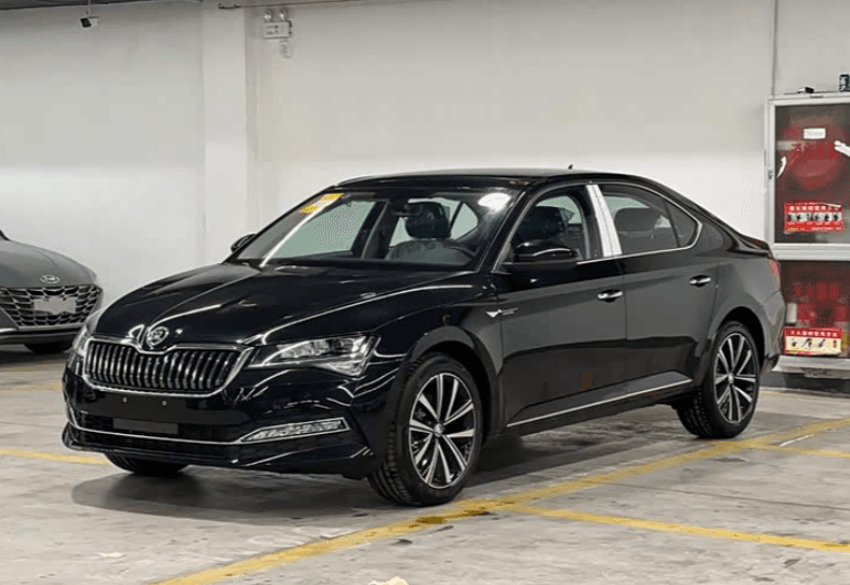 Skoda Superb, 2025