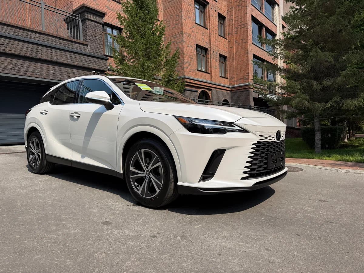 Lexus RX 300, 2026