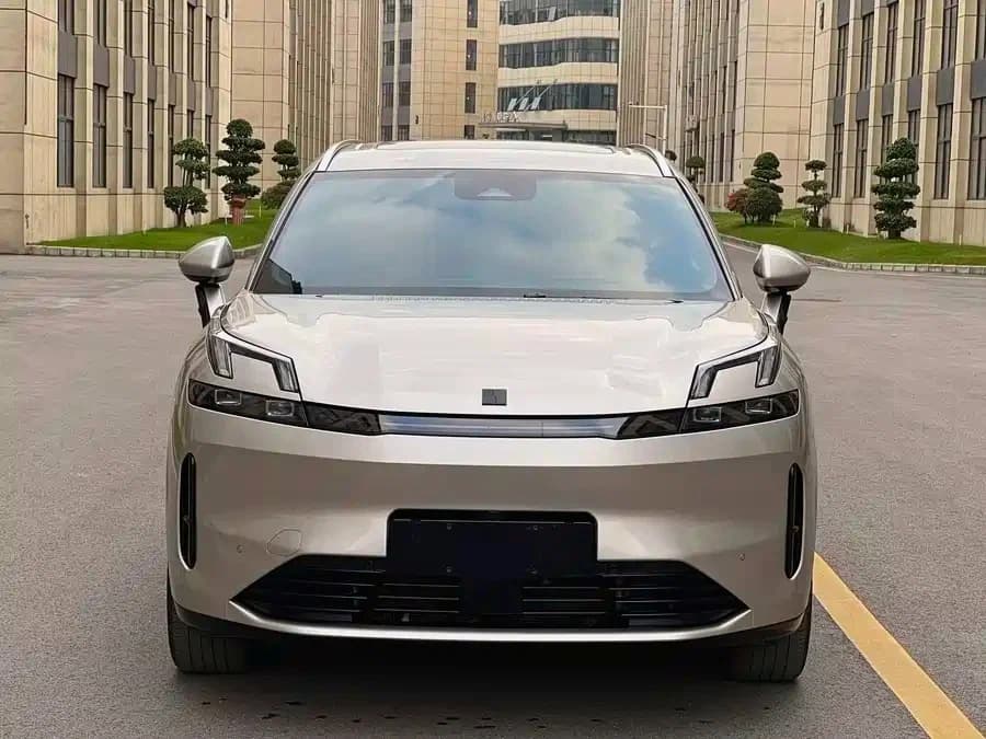 Lynk & Co 08 EM-P, 2026