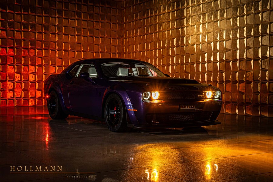 Dodge Demon — широкие арки Widebody и фирменные драг-радиальные шины